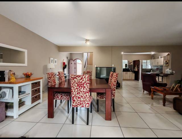 3 BEDROOM TOWNHOUSE FOR SALE IN THREE RIVERS PROPER